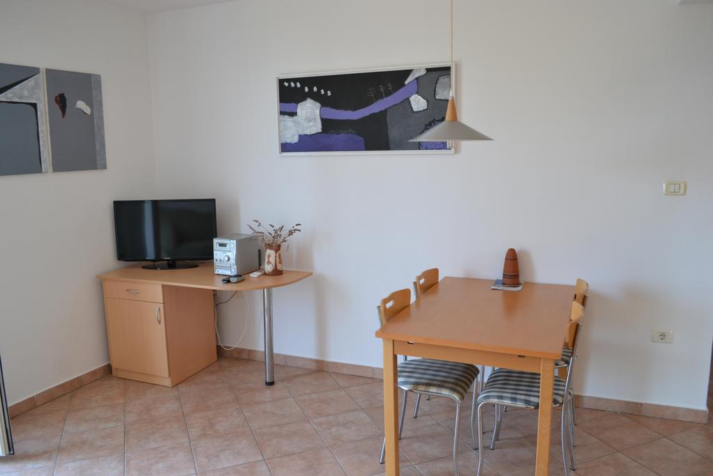 Apartment Jugo بيران المظهر الخارجي الصورة